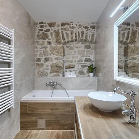 Laura Ripenda Holiday home Ripenda Kras