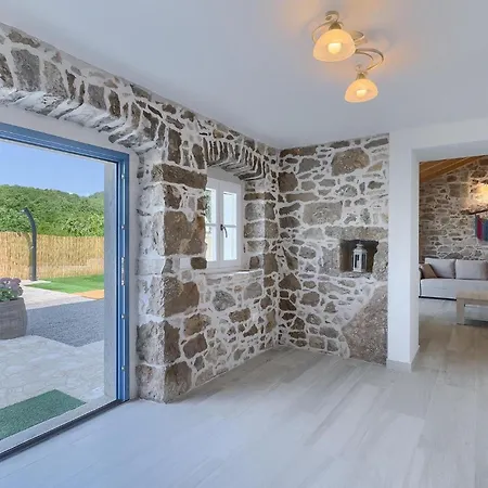 Laura Ripenda * Ripenda Kras