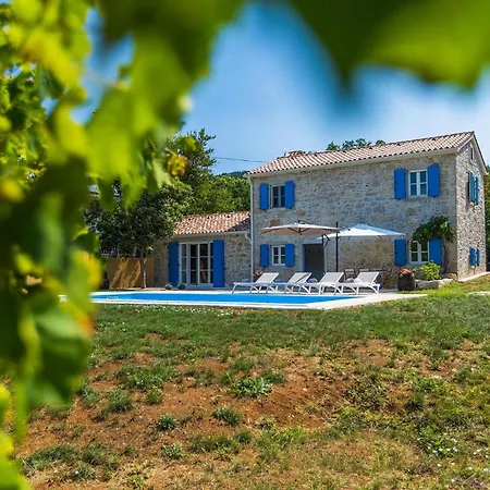 Vikendica Laura Ripenda *