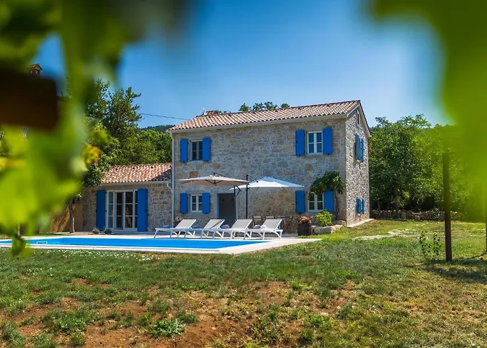 Vikendica Laura Ripenda *