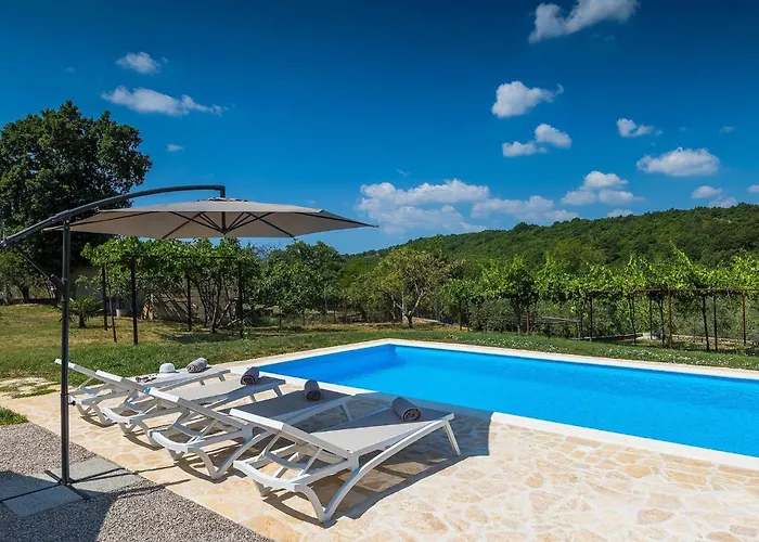 Vikendica Laura Ripenda Ripenda Kras