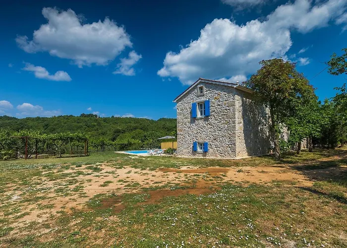 Laura Ripenda Vikendica