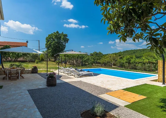 Laura Ripenda Vikendica Ripenda Kras