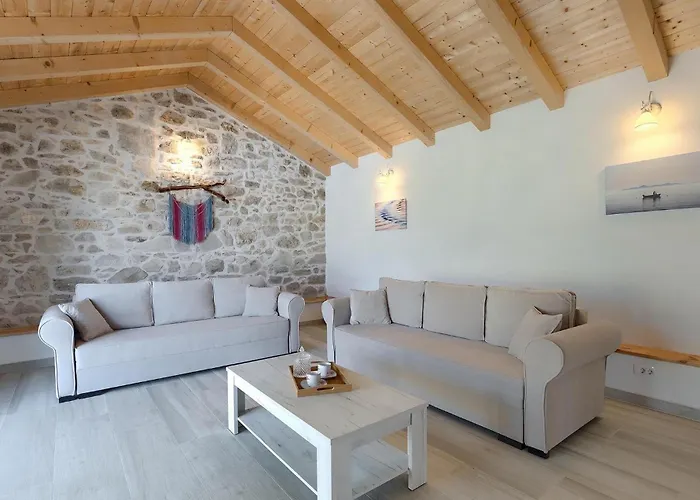 Laura Ripenda Vikendica Ripenda Kras