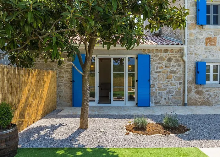 Laura Ripenda Vikendica