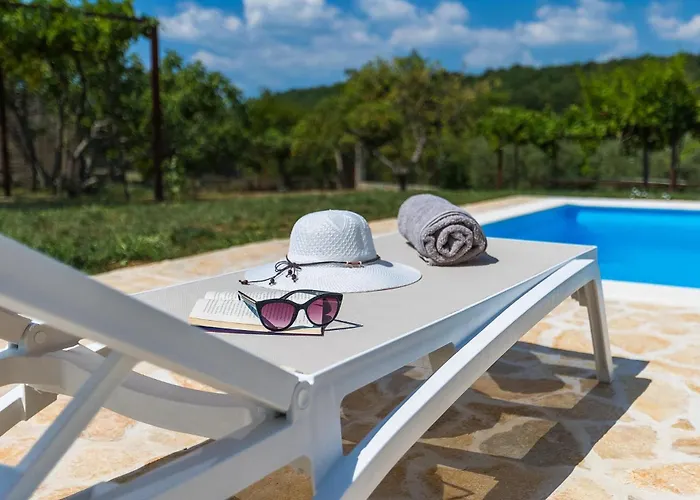 Laura Ripenda Vikendica